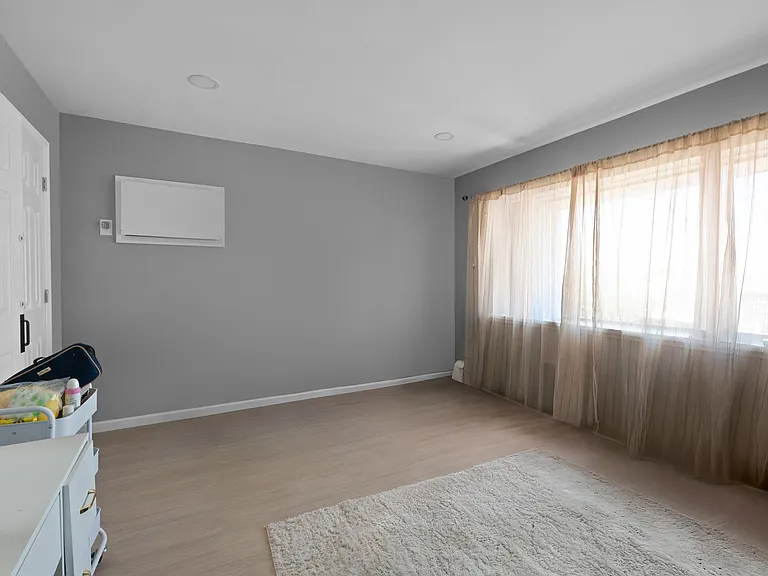 3912 Liberty Ave #3 — Photo 9