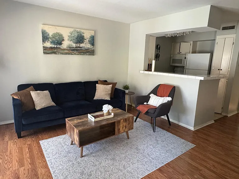 5808 Oram St #105 — Photo 10