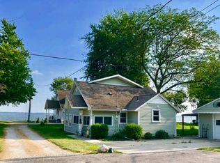 1296 S Dubbert Rd, Pt Clinton, OH 43452