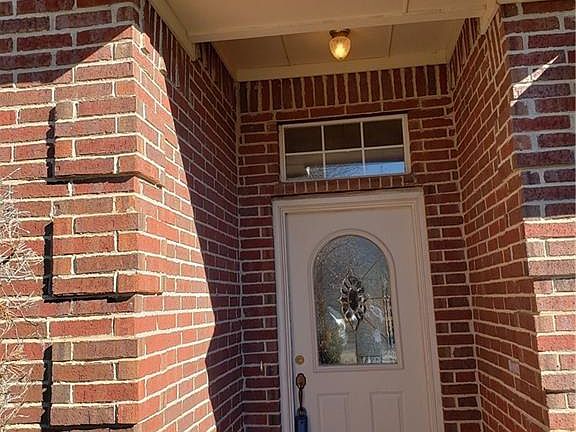 2nd image of 701 Carlisle Ct