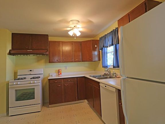 3rd image of 5325 Ottawa Dr
