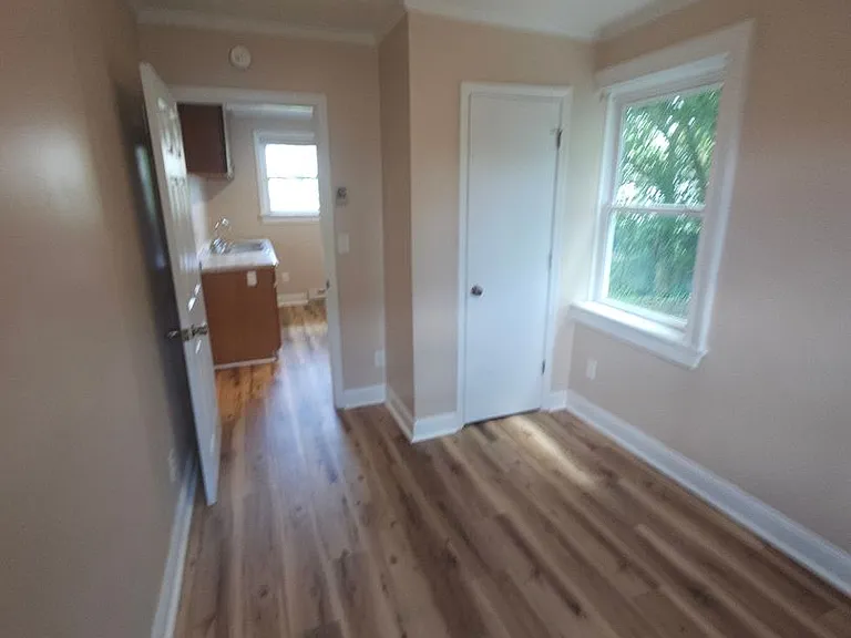 912 Forest St — Photo 18
