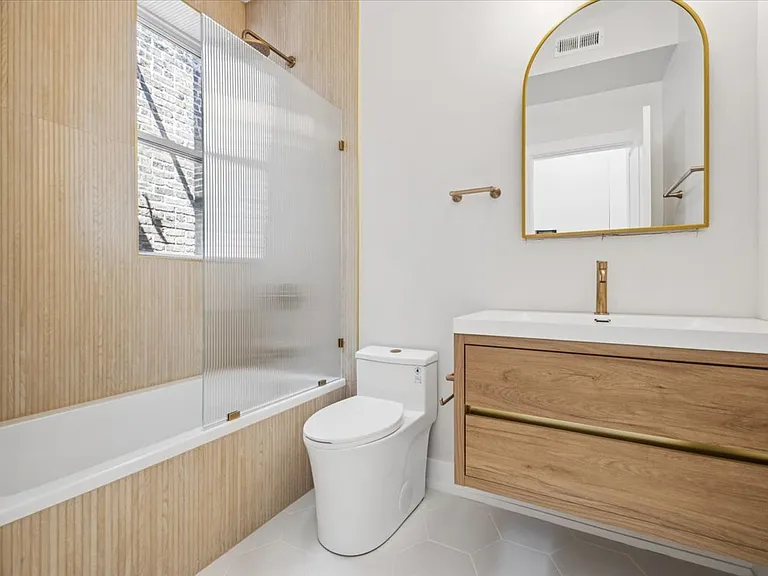 1542 W Rosemont Ave #1 — Photo 15
