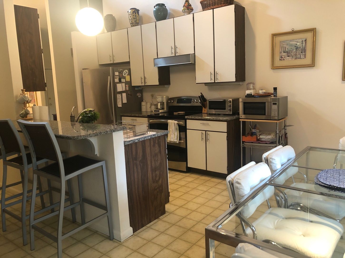 Kitchen & Granite Counter