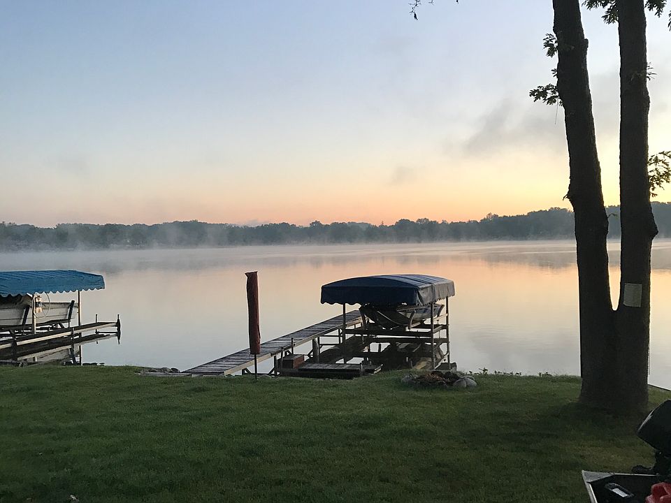 1st image of 10030 Lakeside Dr