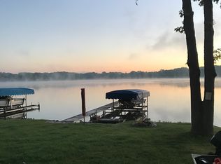 10030 Lakeside Dr, White Lake, MI 48386