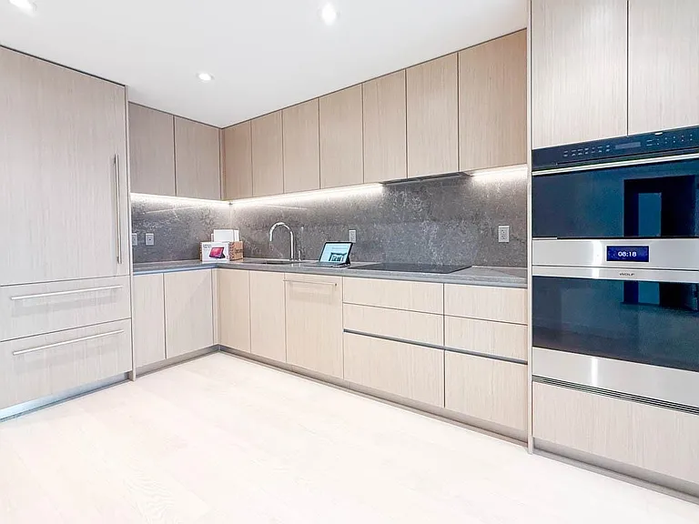 777 Harbourside Dr #406 — Photo 5