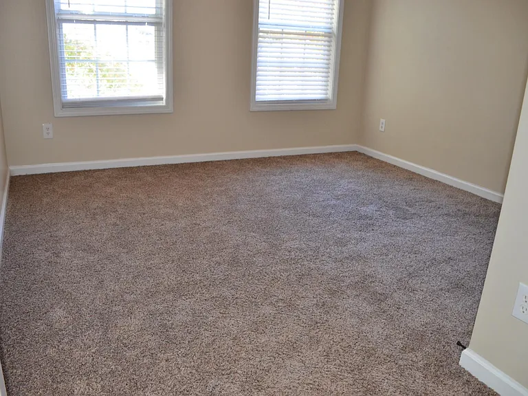 6021 Grovegate Ln — Photo 8
