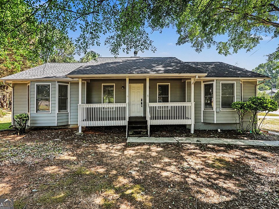 1st image of 390 Anna Ave
