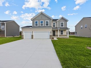54630 Heron Cir, Chesterfield, MI 48047