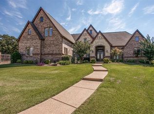 201 Raintree Ct, Colleyville, TX 76034
