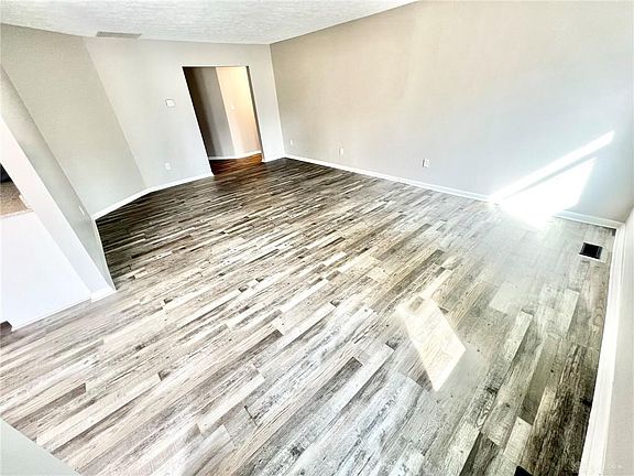 2nd image of 2314 Della Dr