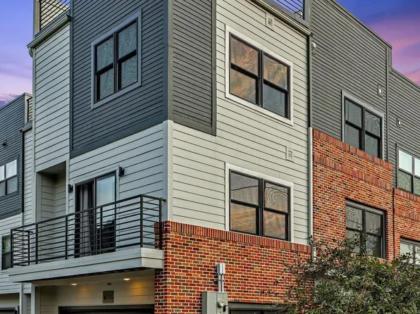 3130 Mayberry Ct, Omaha, NE 68105