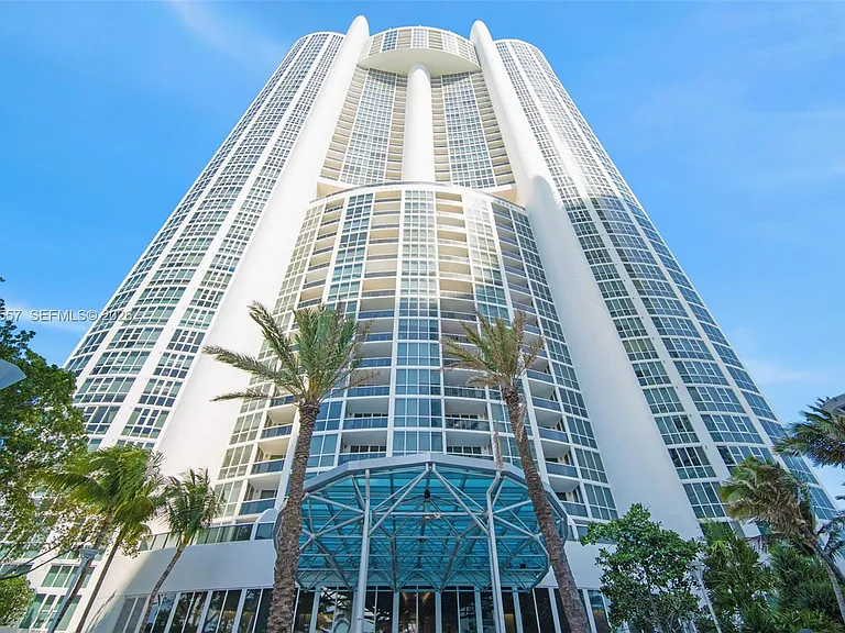 18201 Collins Ave #2008 — Photo 34