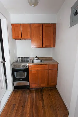 Rented by Dynamik Realty | media 17