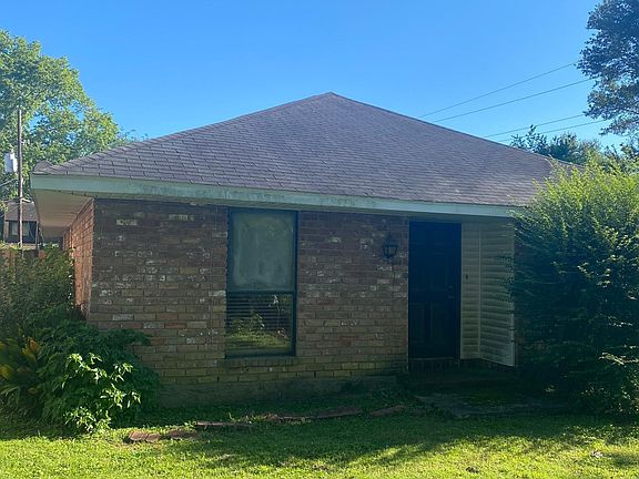 3rd image of 1472 Sharlo Ave