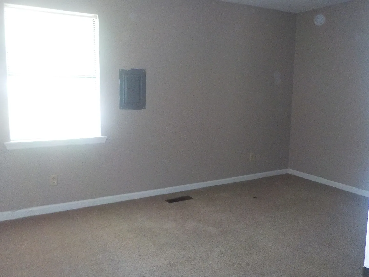 2785 Vance Dr NW Apt # 4 — Photo 4