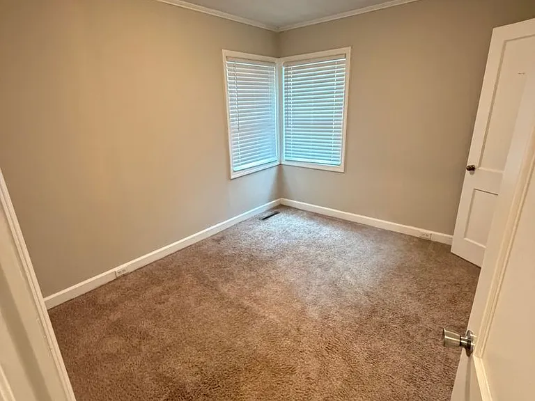 1309 Mount Vernon Ave — Photo 9