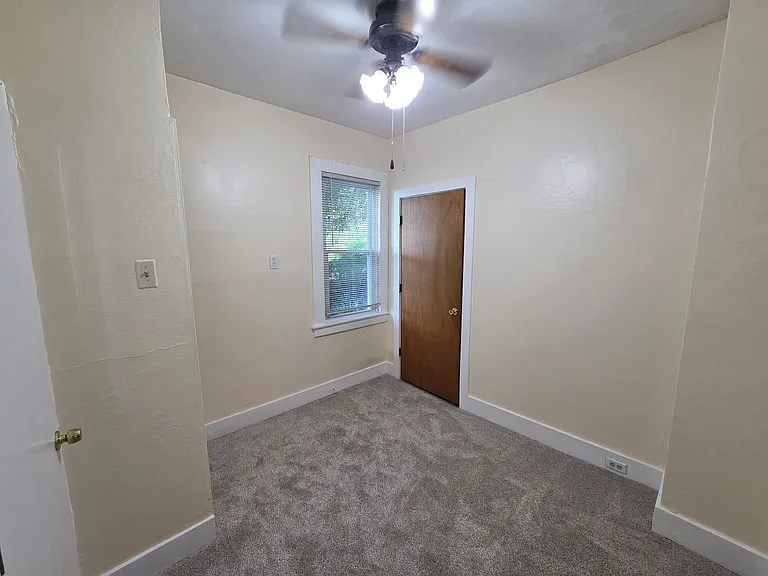 313 Rinne St — Photo 11