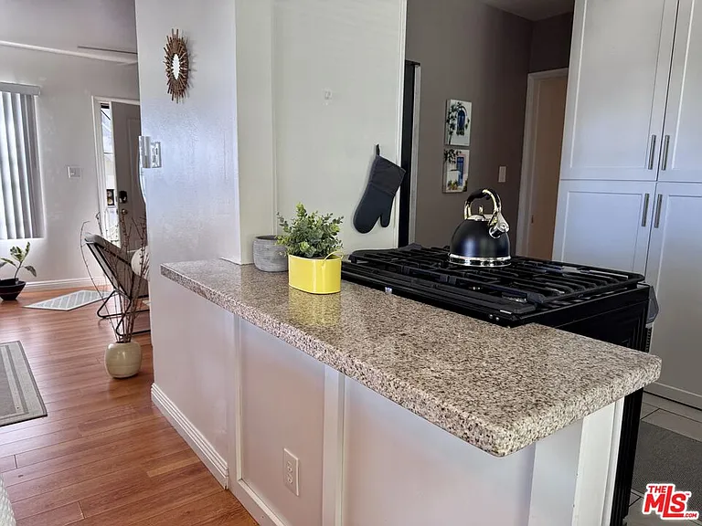2177 W 27th St #2177 — Photo 9