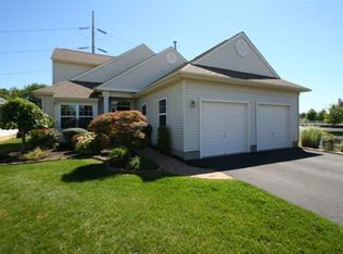 27 Vineyard Rd, Edison, NJ 08817