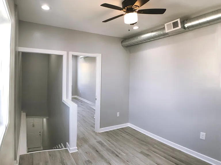 1402 Carroll St #2 — Photo 8