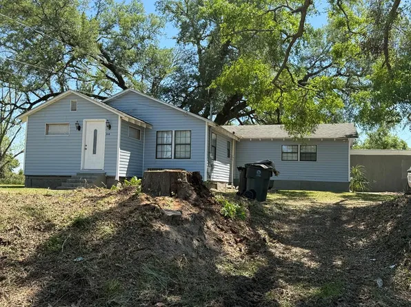 908 Bryan St E, Douglas, GA 31533
