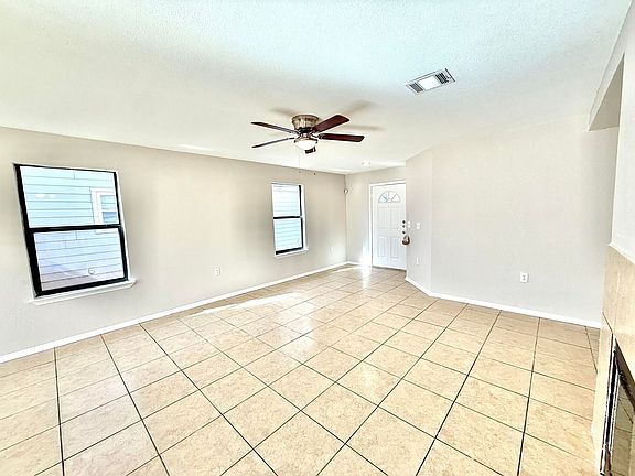 3rd image of 6721 Walkup Ln