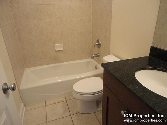 5th image of 1439 W Belmont Ave #4A