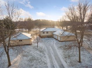 8245 Ox Yoke Cir, Maple plain, MN 55359