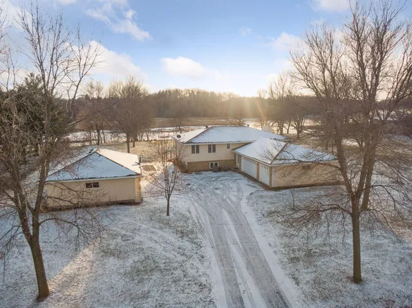 8245 Ox Yoke Cir, Maple Plain, MN 55359