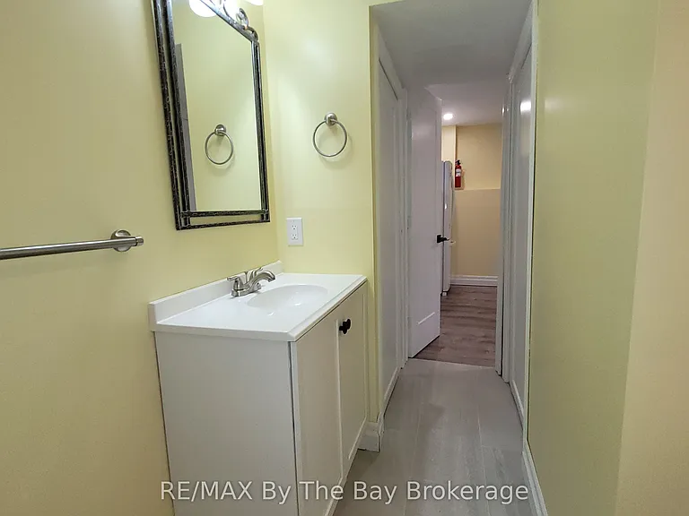 7 Harbour Cres #2 — Photo 10