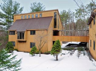 48 Carvill Ln, East Greenbush, NY 12061