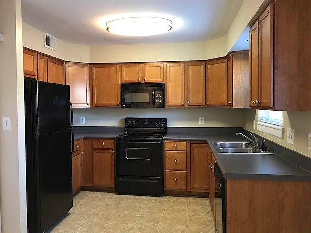 1st image of 329 Dover Ct