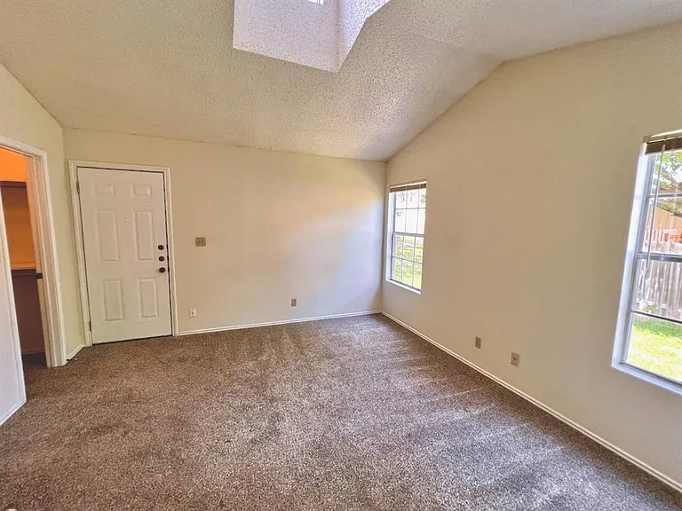 367 Fantail Loop #B — Photo 8