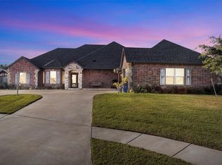 516 Kings Ct, Tuttle, OK 73089