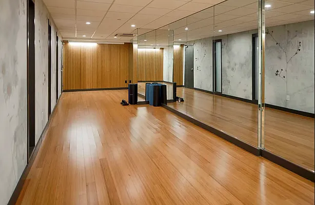 Rented by Compass | media 23