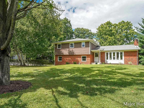 4th image of 5615 Glen Cove Ct SE