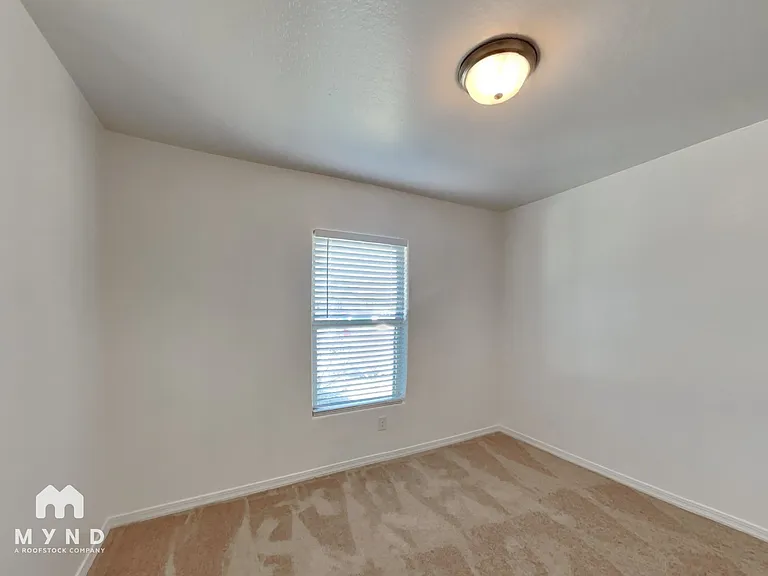 953 W Kachina Dr — Photo 14