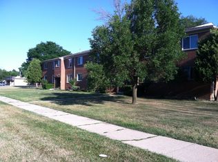 18574 Masonic Blvd APT 13, Fraser, MI 48026
