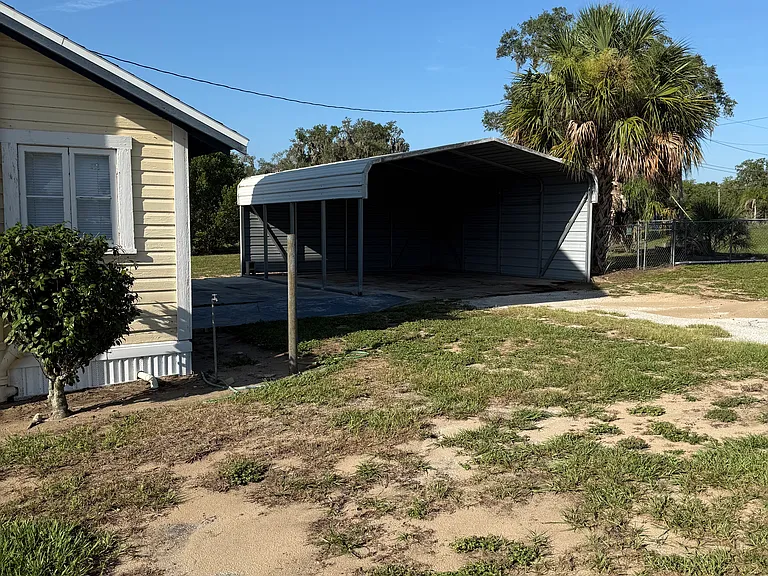 231 N Lakeshore Blvd — Photo 15
