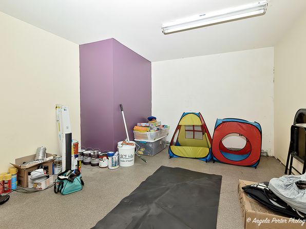 10105 William St, Richmond, IL 60071