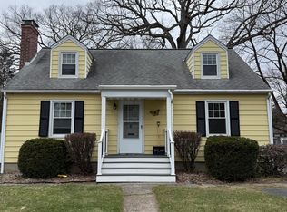 43 Lakeview Ave, Poughkeepsie, NY 12601