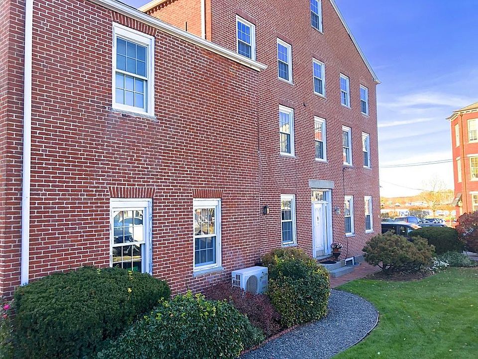 1st image of 32 Water St Unit 2