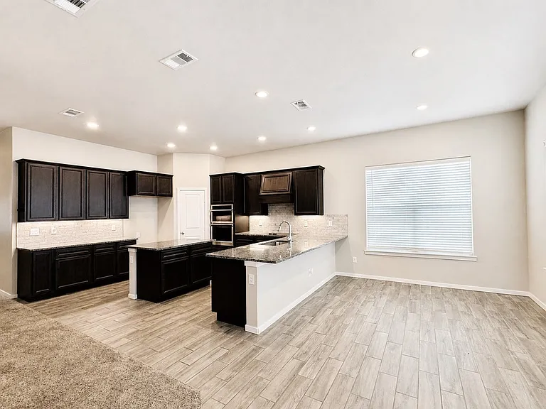 1212 Ash St — Photo 18