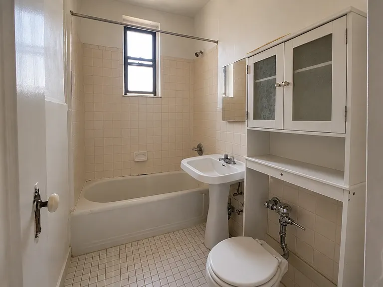 34-50 28th St #3G — Photo 5