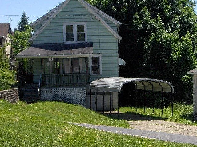 11 Deer St photo 1