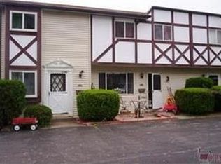 6150 Clingan Rd, Youngstown, OH 44514