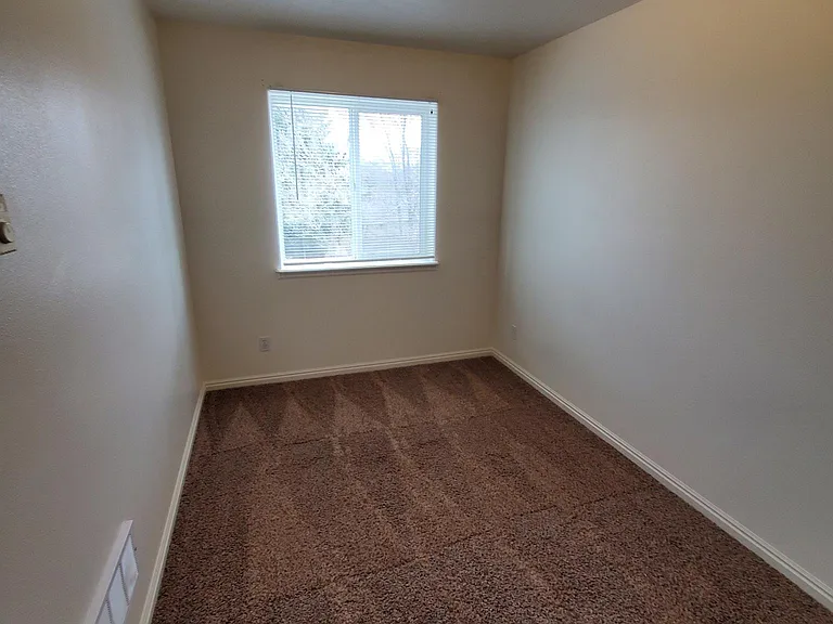 630 Linden Dr #4 — Photo 6