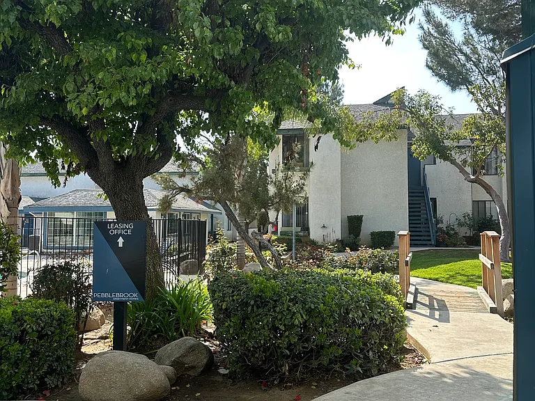 Pebblebrook — Photo 20